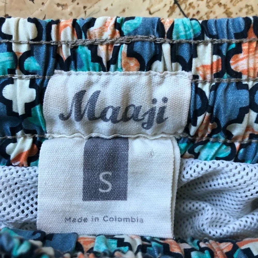 MAAJI Men’s Elephant & Diamond Lined Swim Trunks Size Small